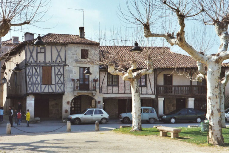 Fources village square